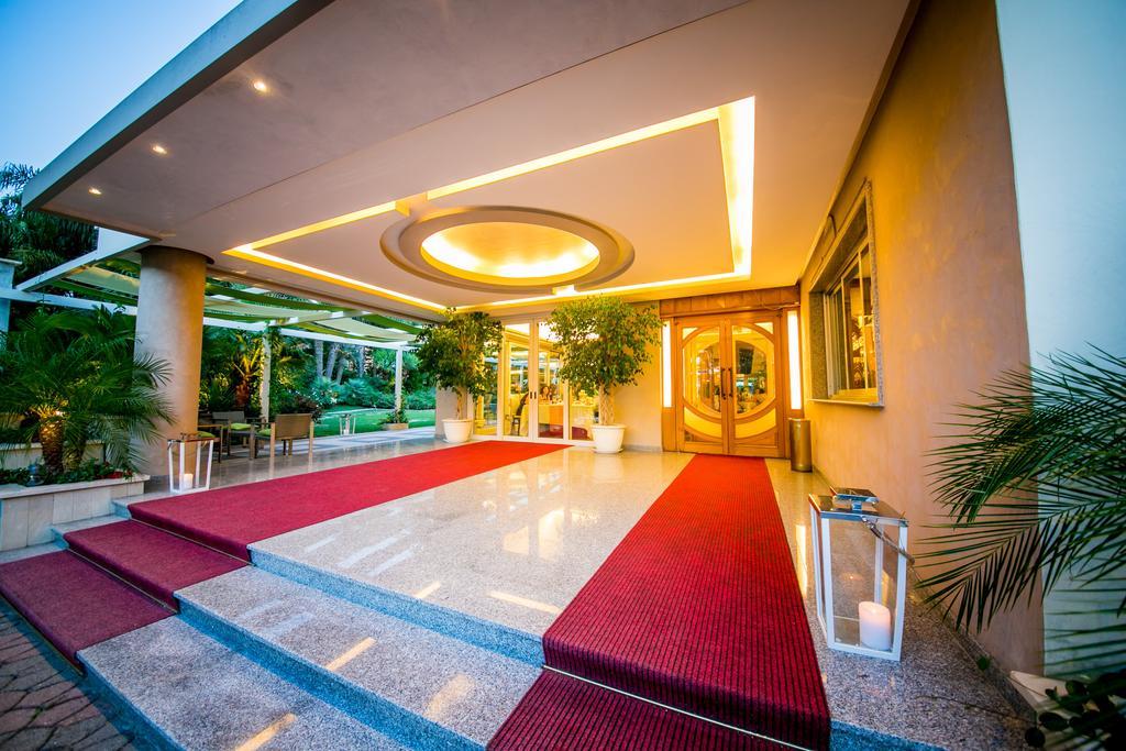 Hotel Ares 폰티니아 외부 사진
